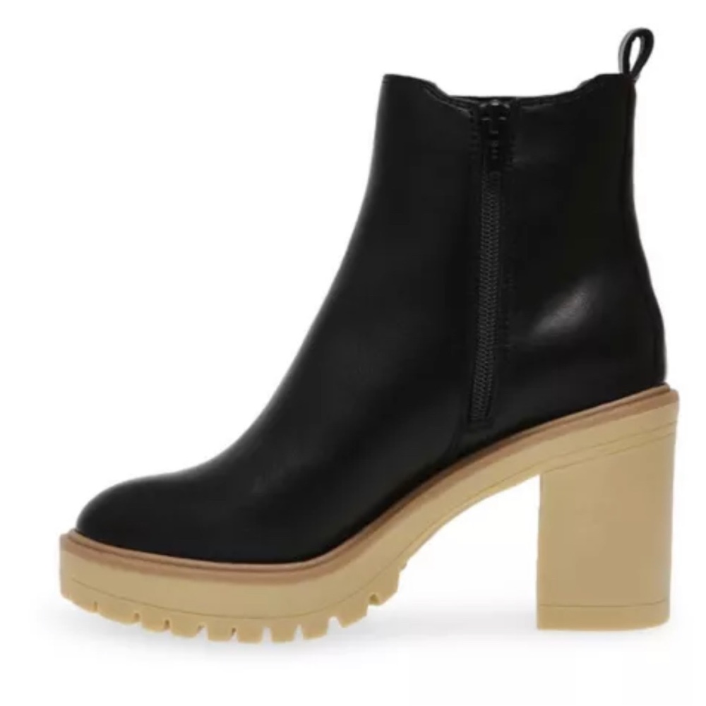Dolce Vita Chester H2O size 6.5